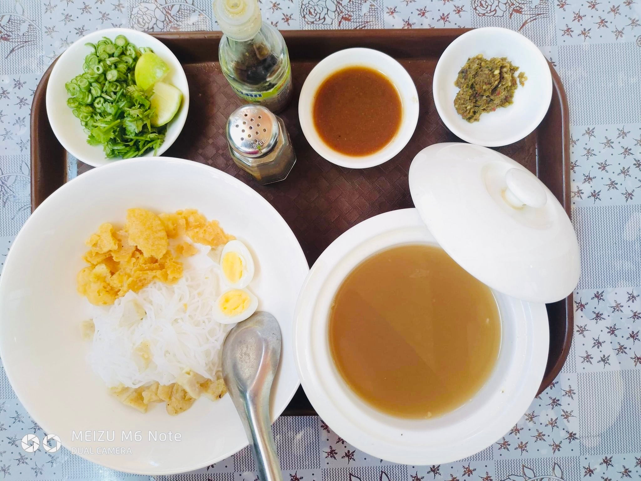 ESS အိမ့်စည်းစိမ် ရခိုင်မုန့်တီ ( ၅ ထုပ်တွဲ)